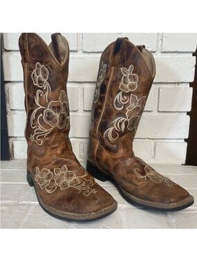 Shyanne lasy floral embroidered rugged square toe boots boho western G 6 W 8